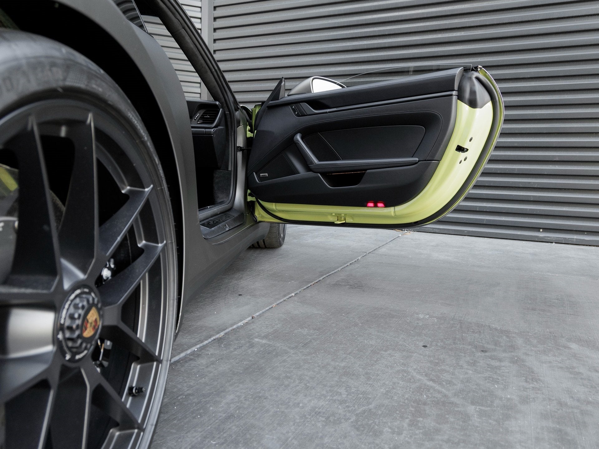 2025 Porsche 911 911 Carrera GTS