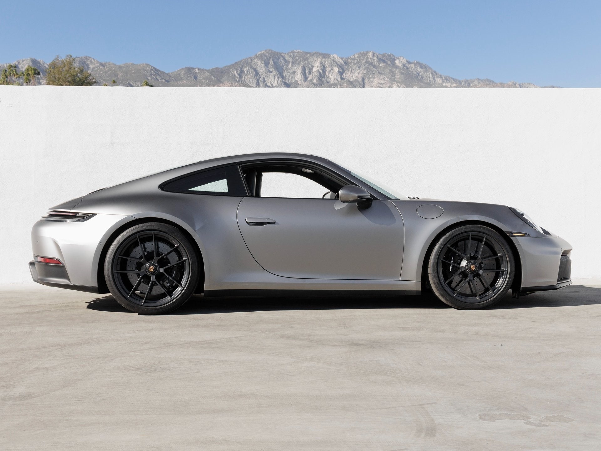 2025 Porsche 911 911 Carrera GTS