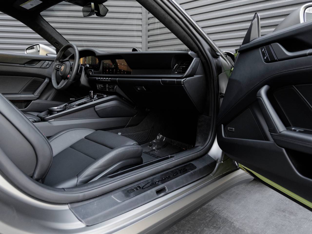 2025 Porsche 911 911 Carrera GTS