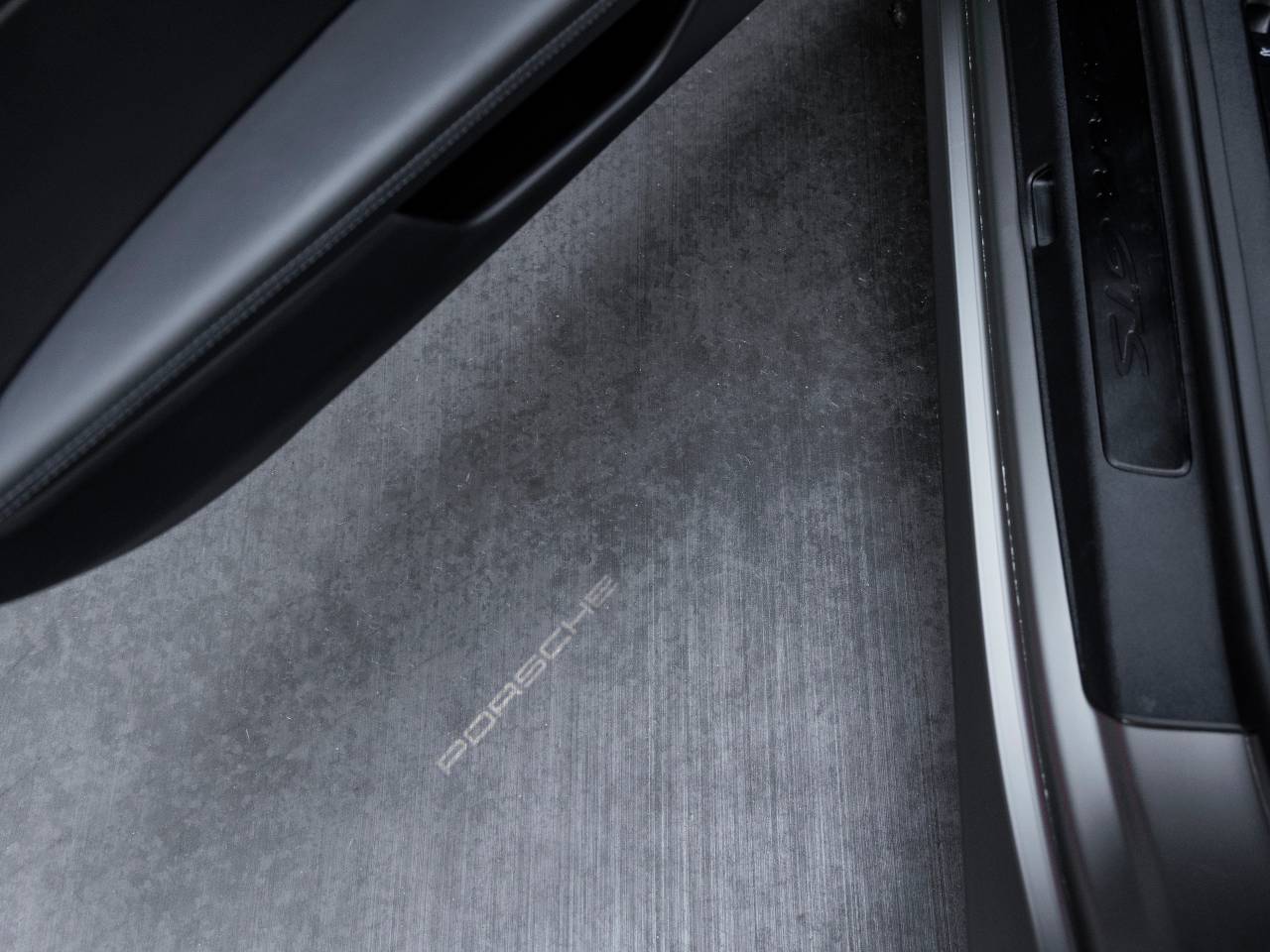 2025 Porsche 911 911 Carrera GTS