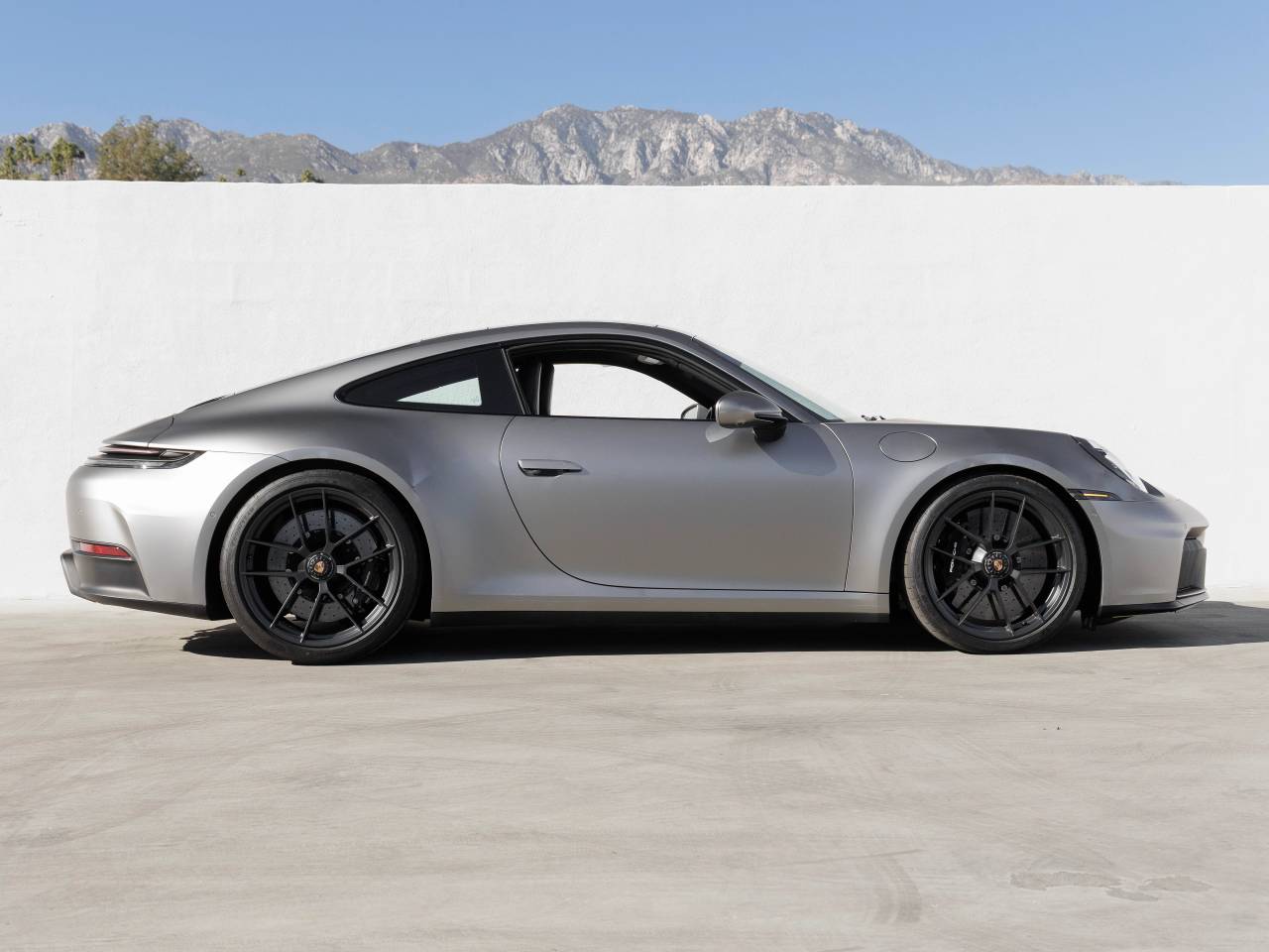 2025 Porsche 911 911 Carrera GTS