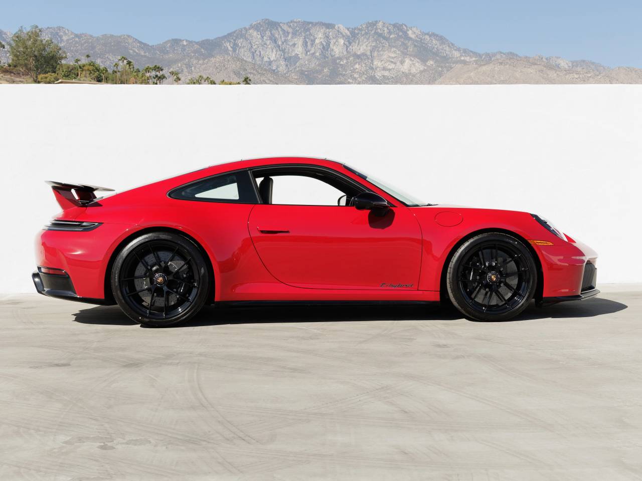 2025 Porsche 911 911 Carrera GTS