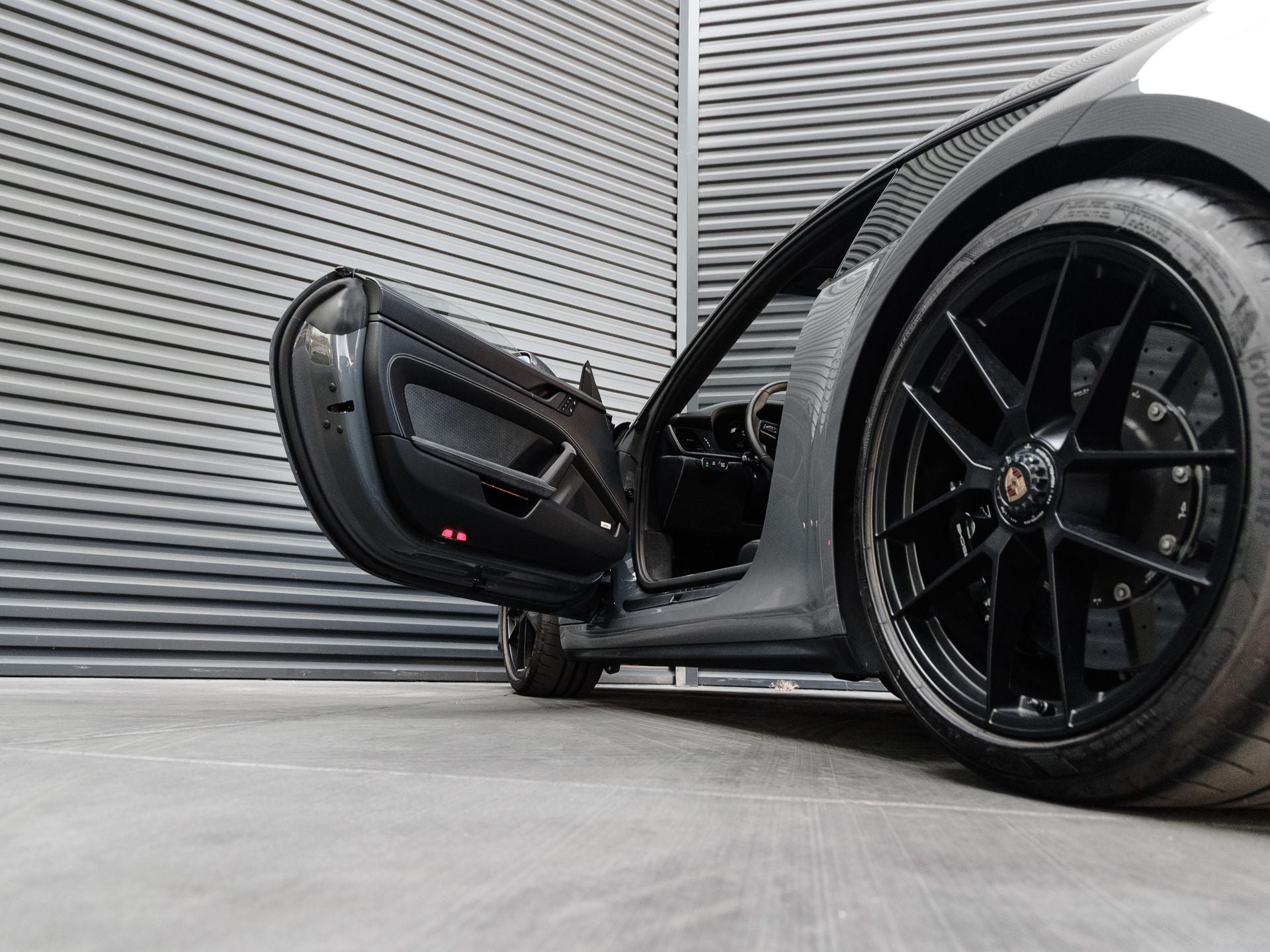 2025 Porsche 911 Carrera GTS