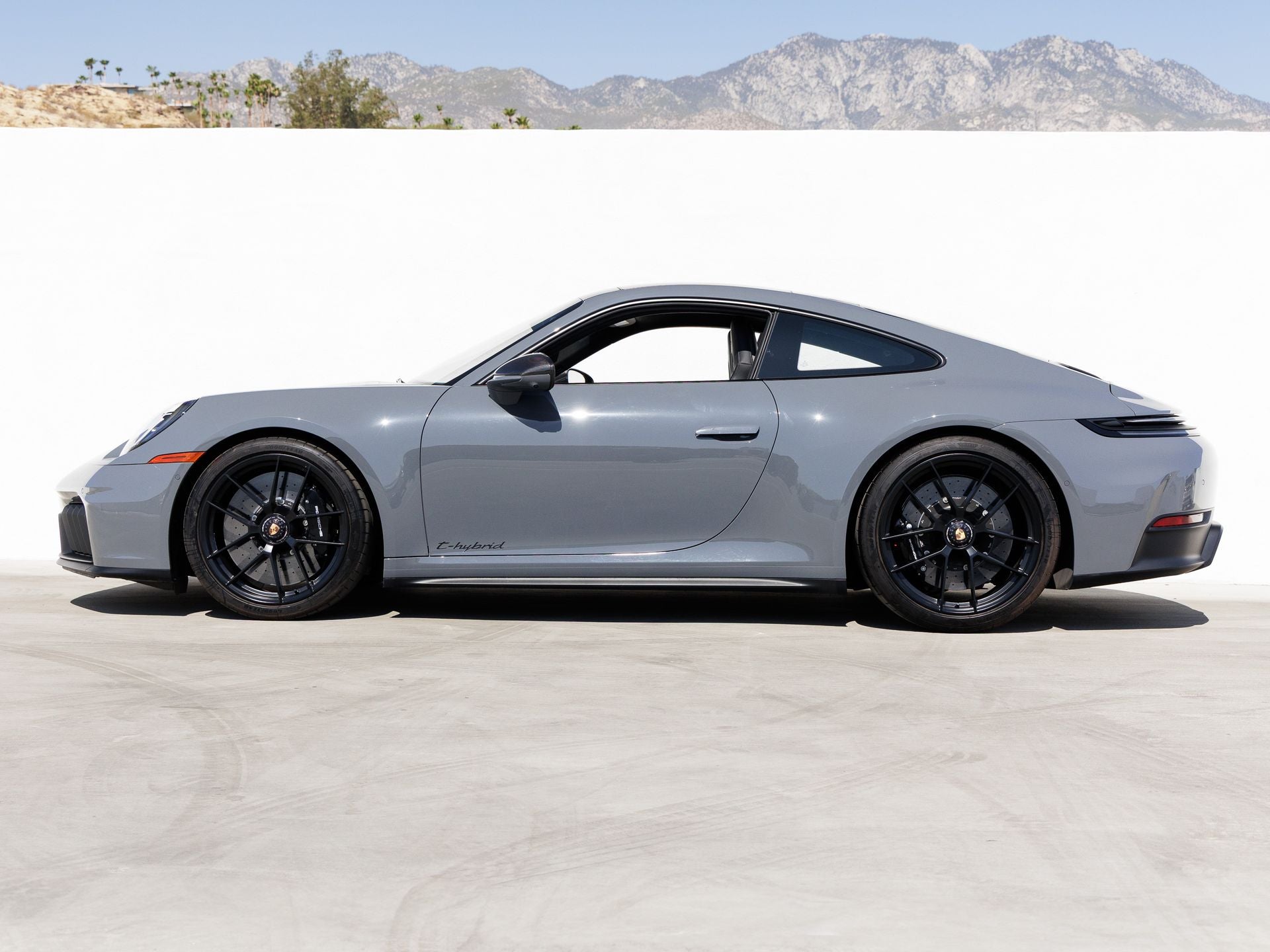 2025 Porsche 911 Carrera GTS