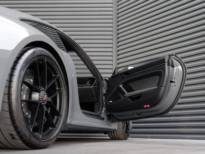 2025 Porsche 911 911 Carrera GTS