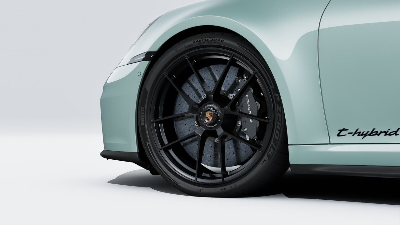 2025 Porsche 911 911 Carrera 4 GTS