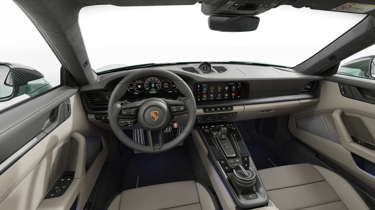 2025 Porsche 911 911 Carrera 4 GTS