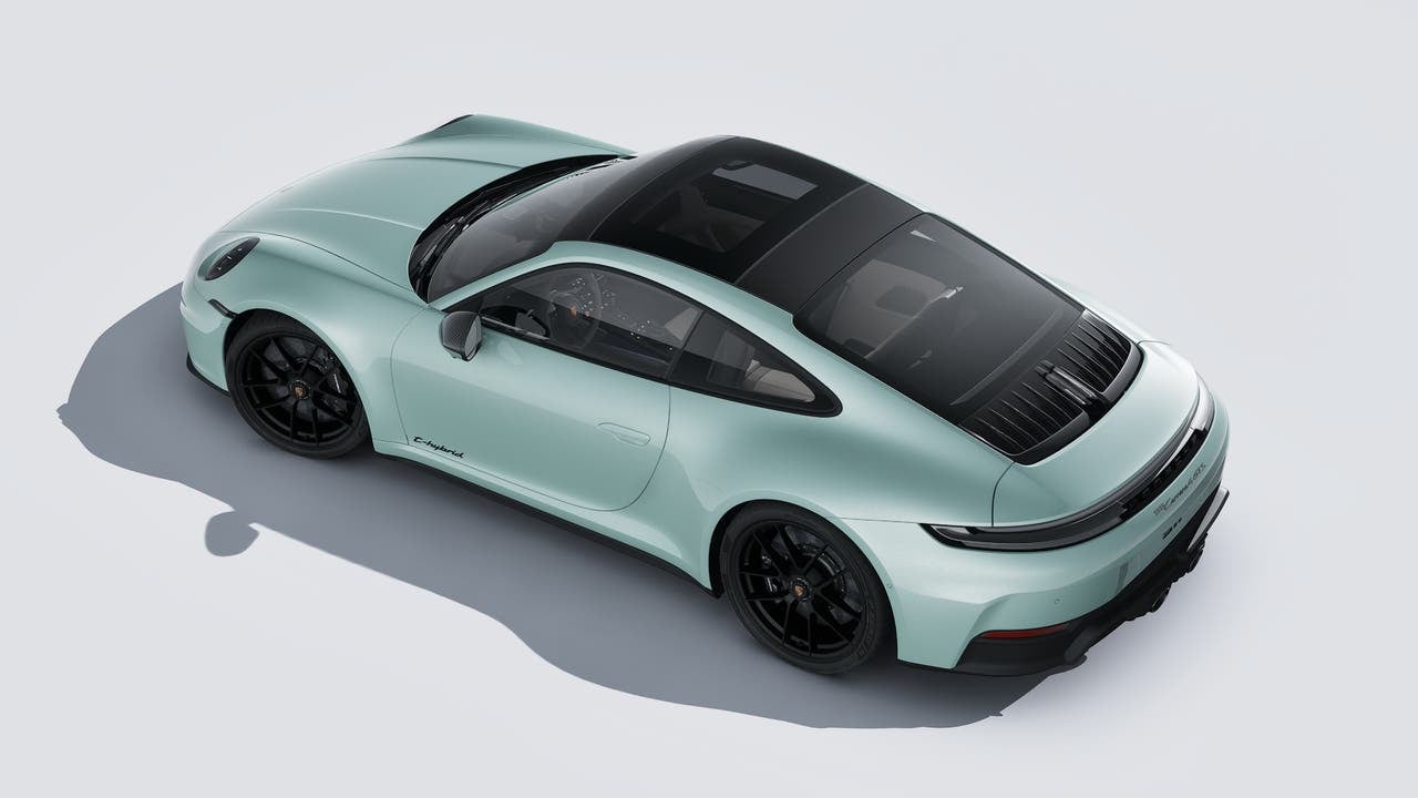 2025 Porsche 911 911 Carrera 4 GTS
