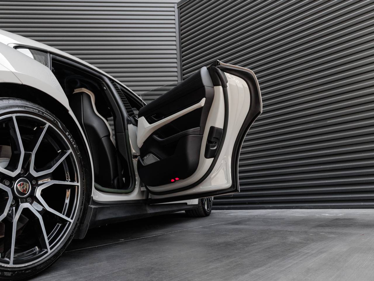 2023 Porsche Taycan Taycan 4S