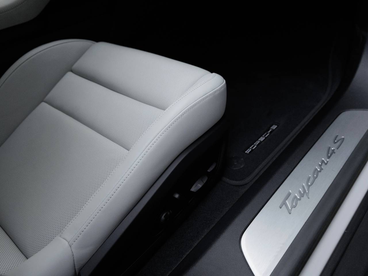2023 Porsche Taycan Taycan 4S