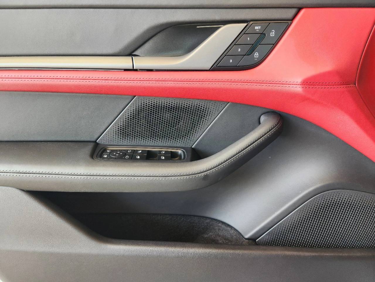 2025 Porsche Taycan Taycan 4S