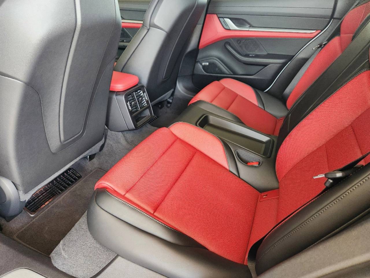 2025 Porsche Taycan Taycan 4S