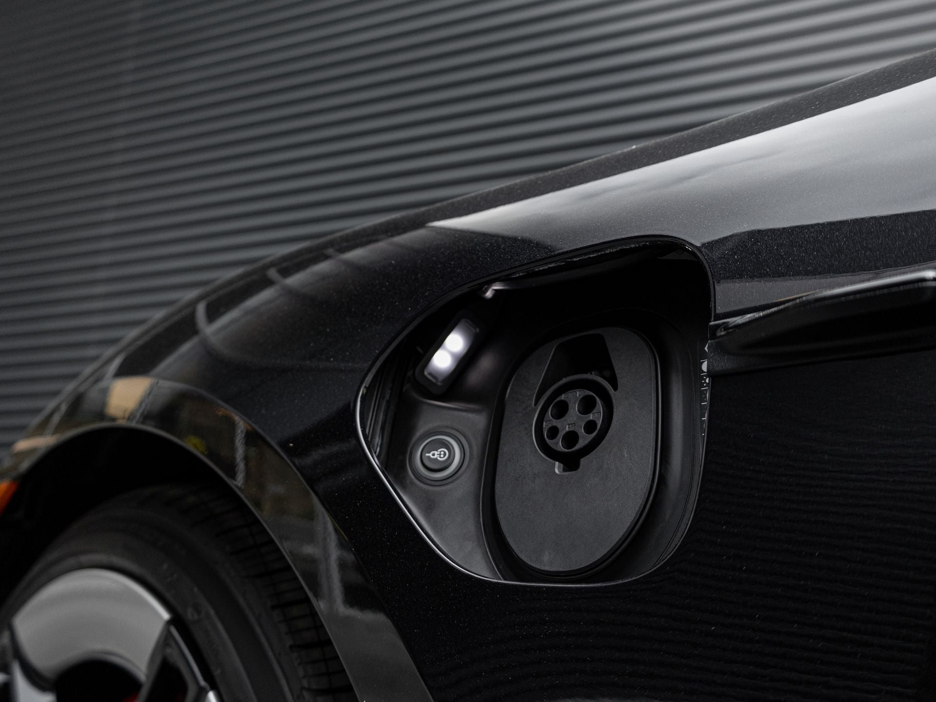 2026 Porsche Taycan 4S Black Edition