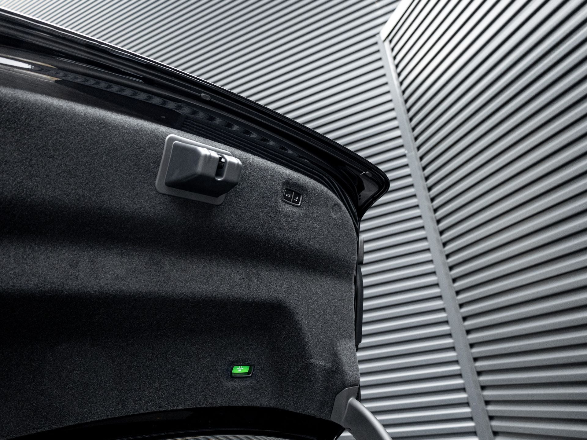 2026 Porsche Taycan 4S Black Edition