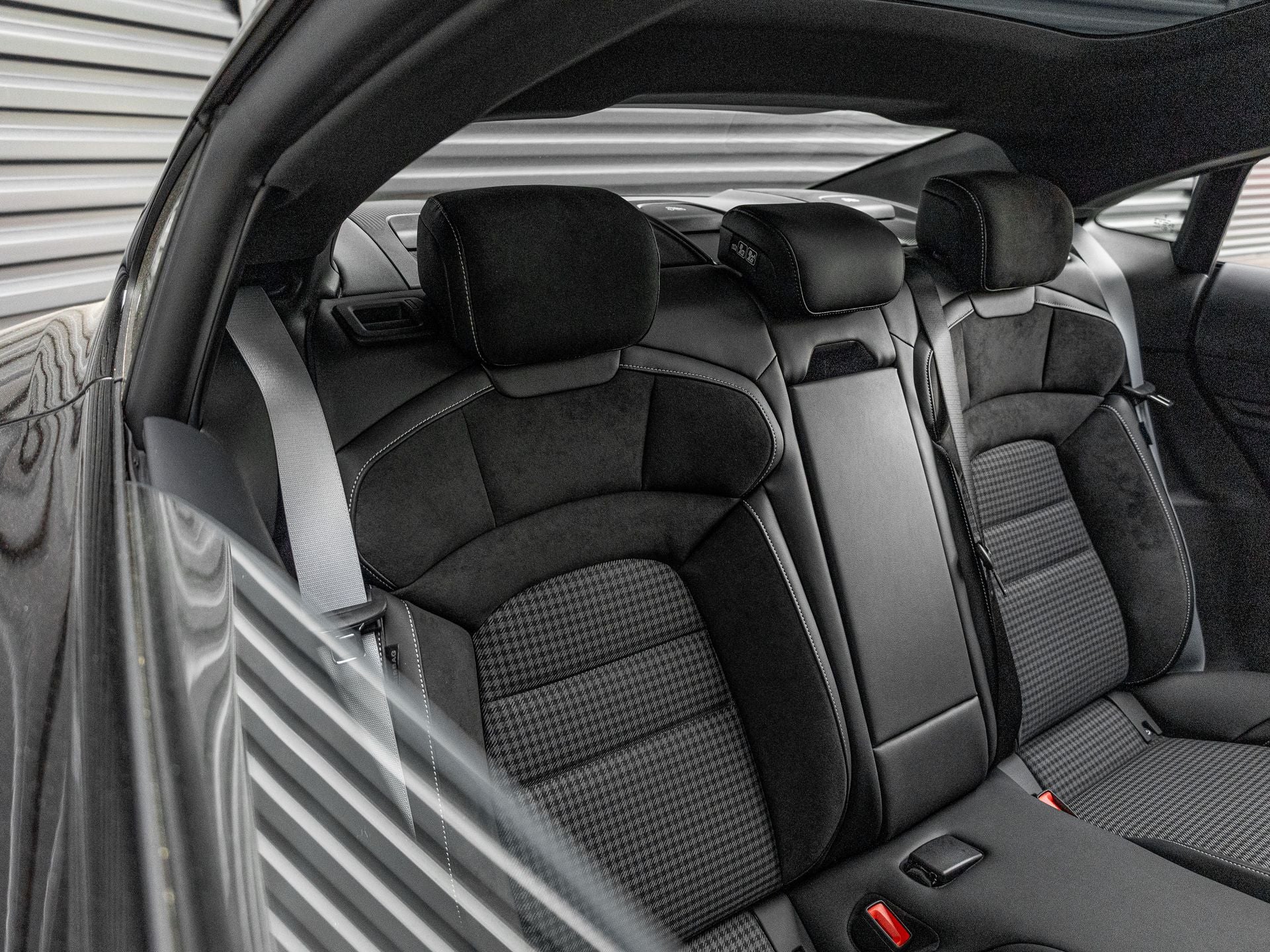 2026 Porsche Taycan 4S Black Edition