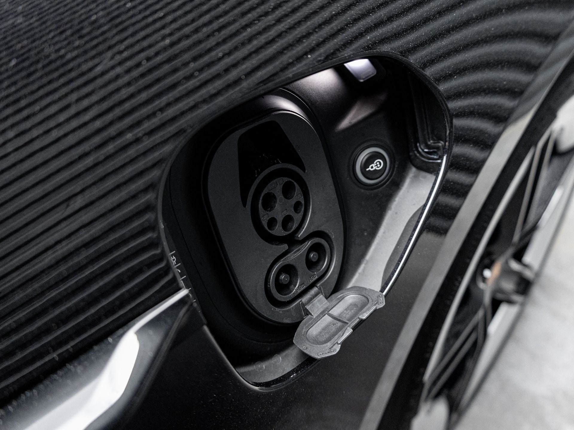 2026 Porsche Taycan 4S Black Edition