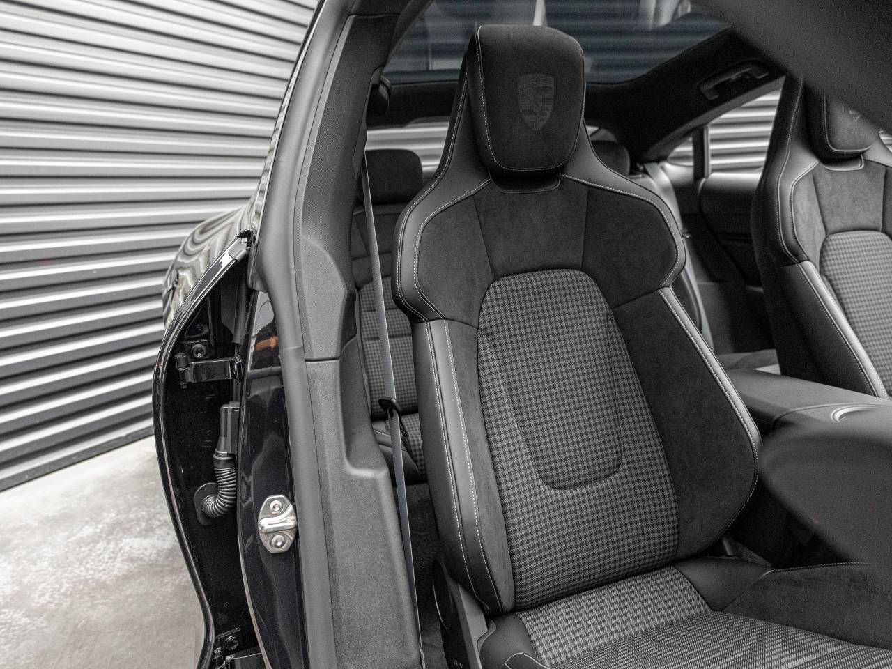 2026 Porsche Taycan 4S Black Edition