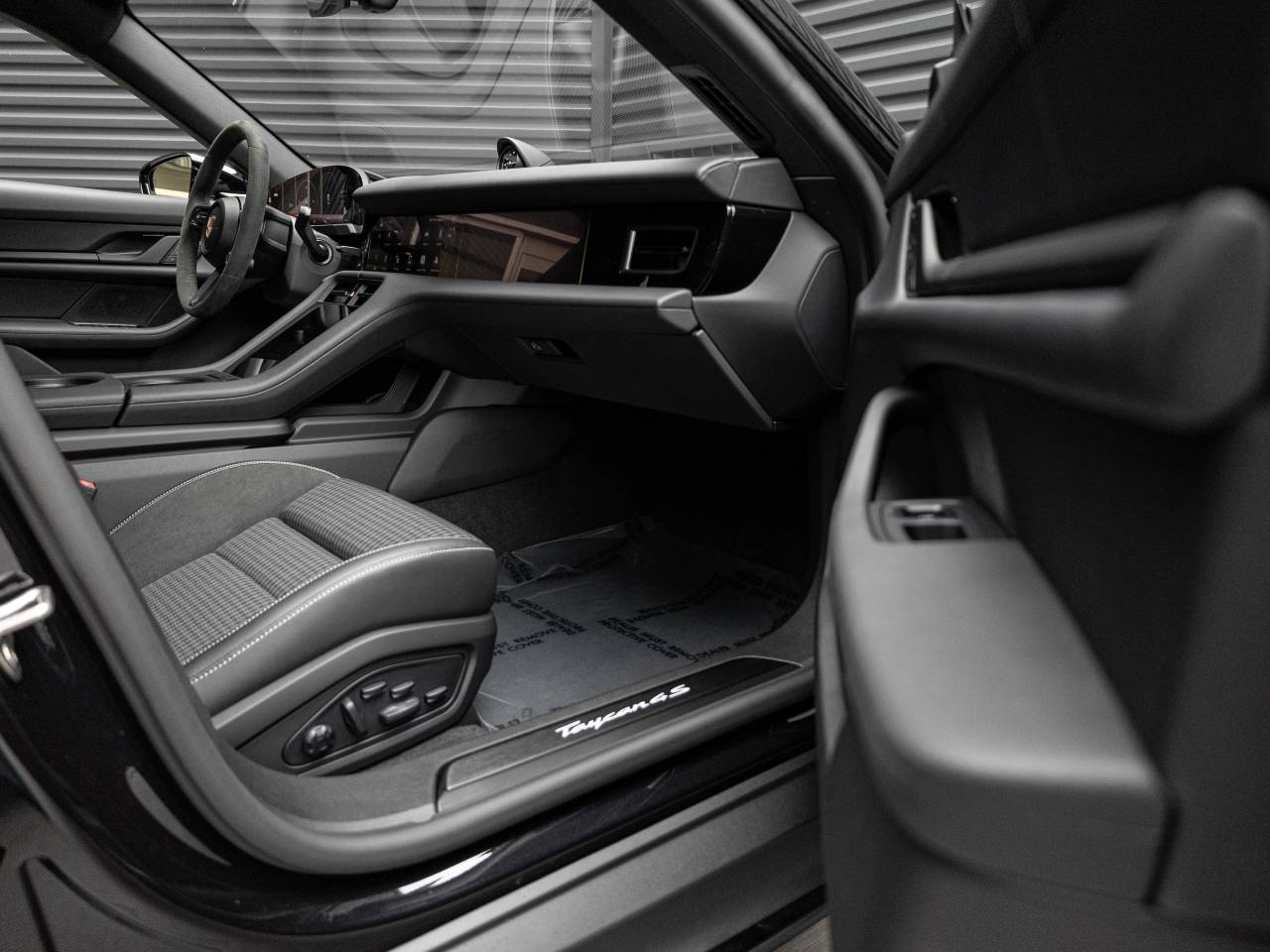 2026 Porsche Taycan 4S Black Edition