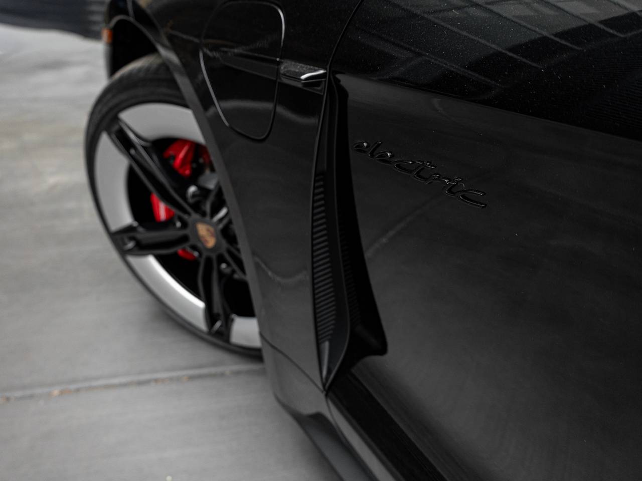 2026 Porsche Taycan 4S Black Edition