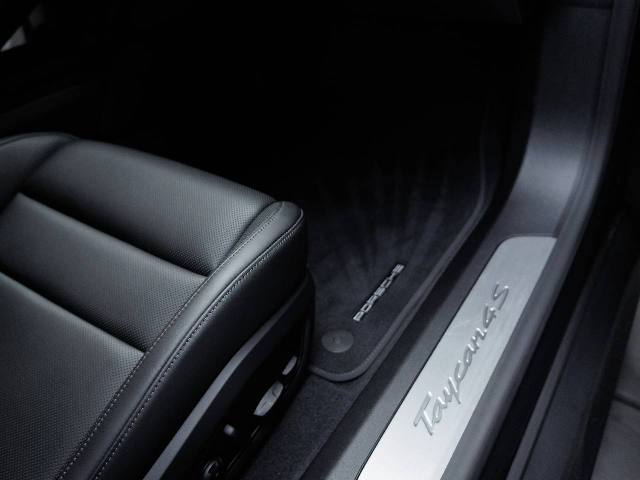 2025 Porsche Taycan Taycan 4S