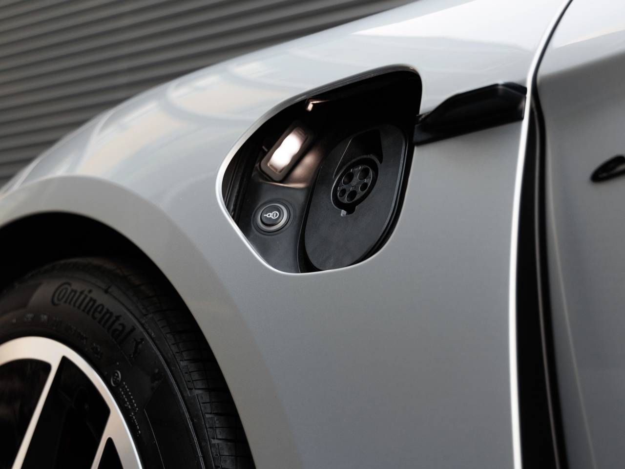 2025 Porsche Taycan Taycan 4S