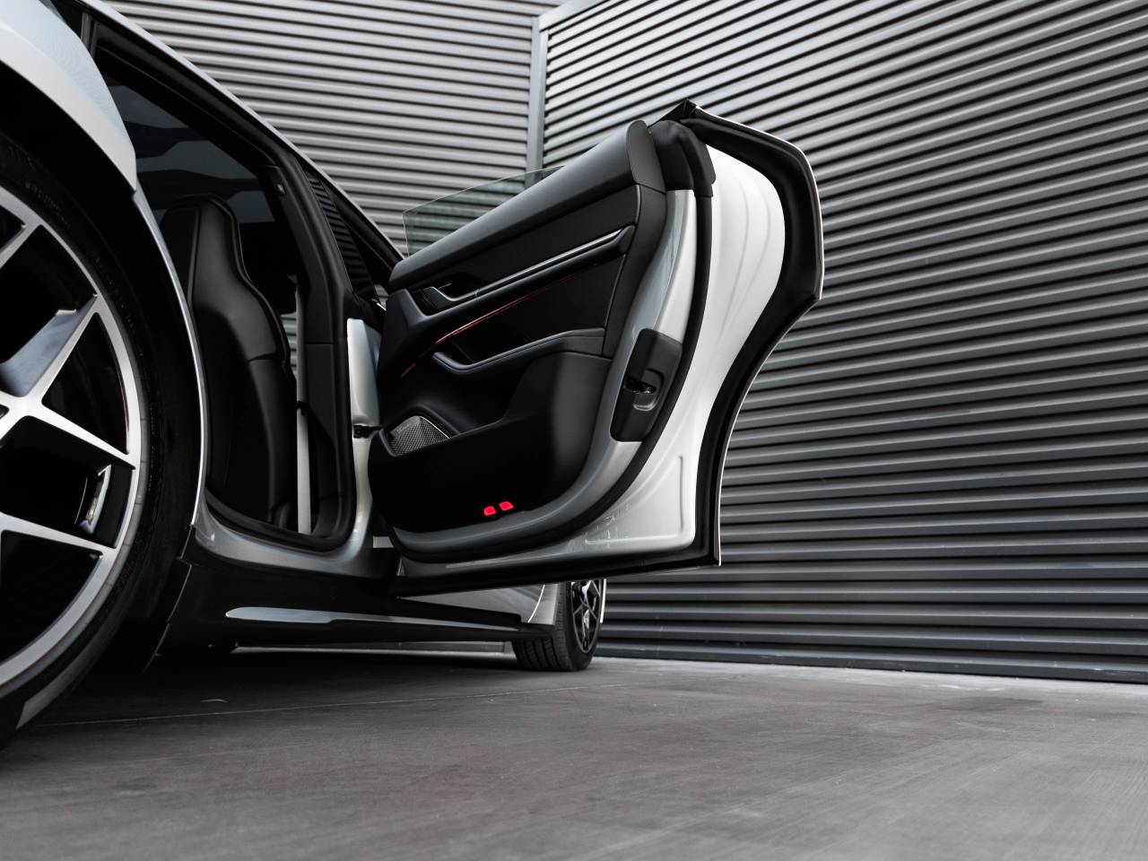 2025 Porsche Taycan Taycan 4S