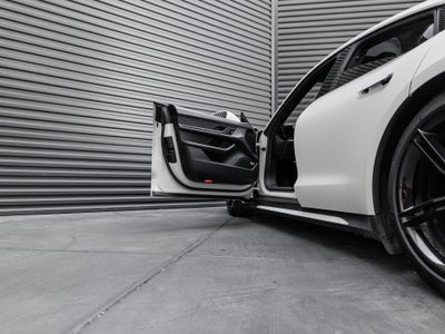 2020 Porsche Taycan Taycan Turbo