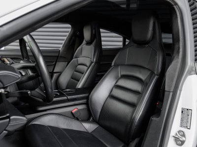 2020 Porsche Taycan Taycan Turbo