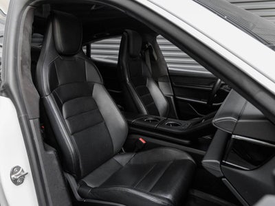 2020 Porsche Taycan Taycan Turbo