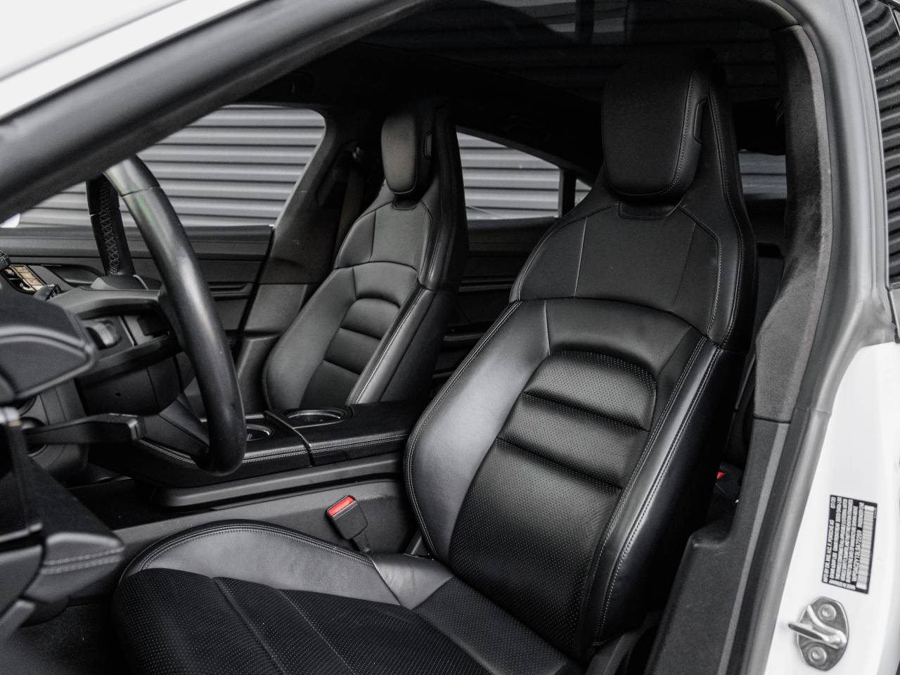 2020 Porsche Taycan Taycan Turbo