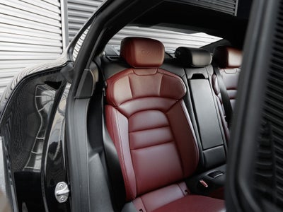 2021 Porsche Taycan Taycan Turbo