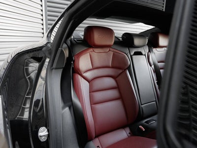 2021 Porsche Taycan Taycan Turbo