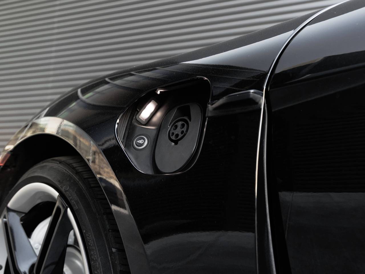 2021 Porsche Taycan Taycan Turbo