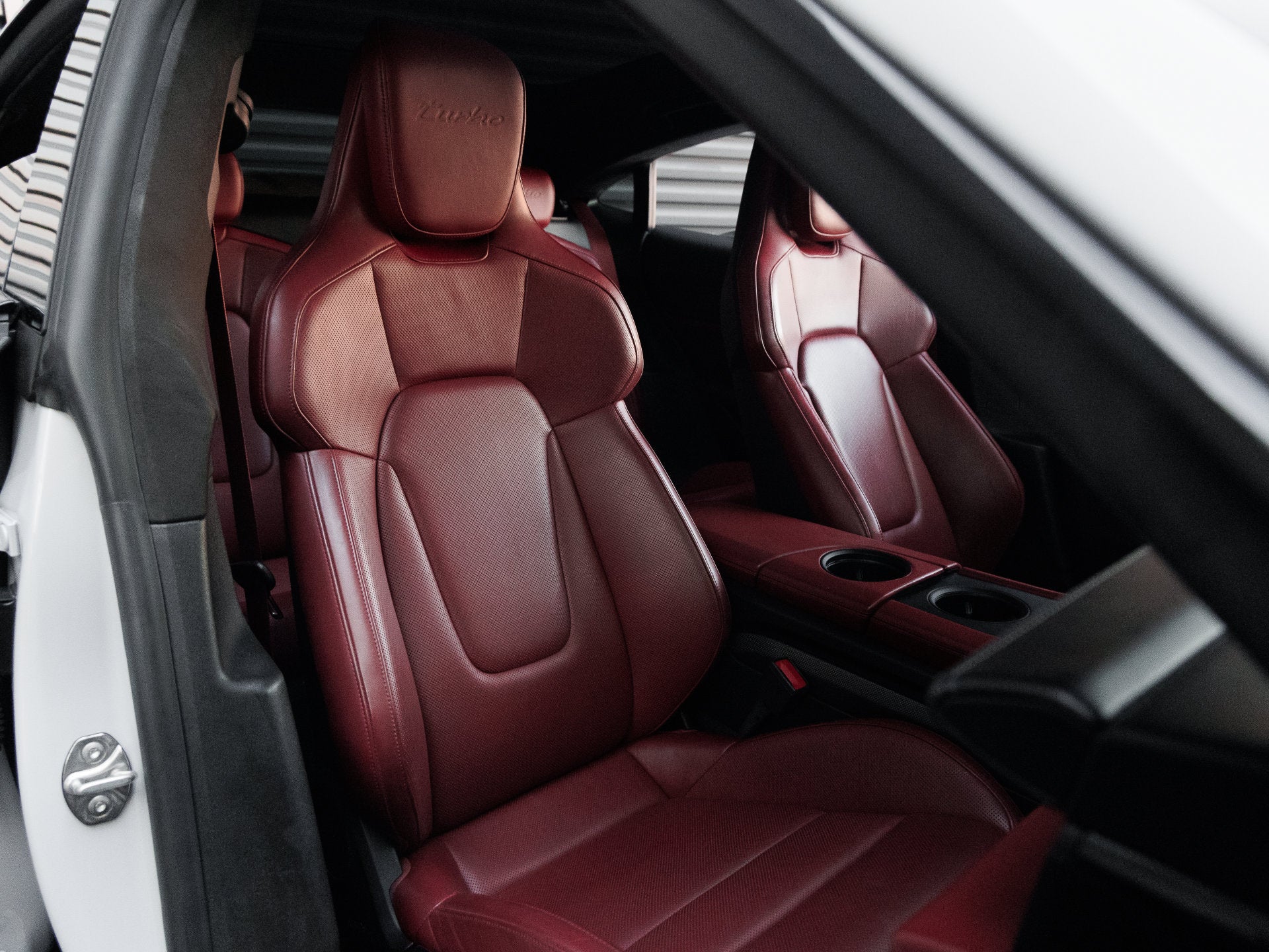 2021 Porsche Taycan Taycan Turbo