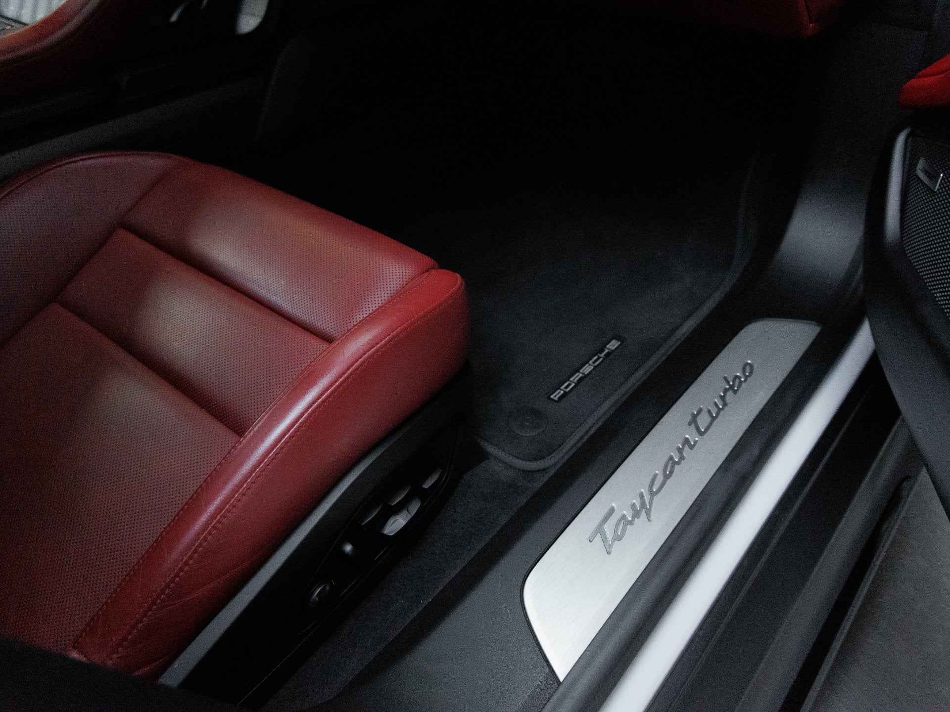 2021 Porsche Taycan Taycan Turbo