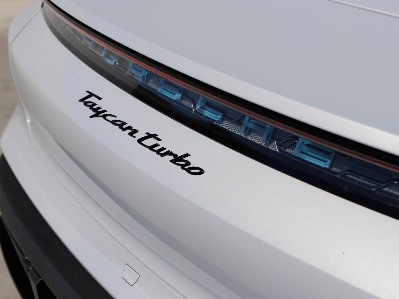 2021 Porsche Taycan Taycan Turbo
