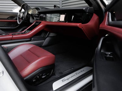 2021 Porsche Taycan Taycan Turbo