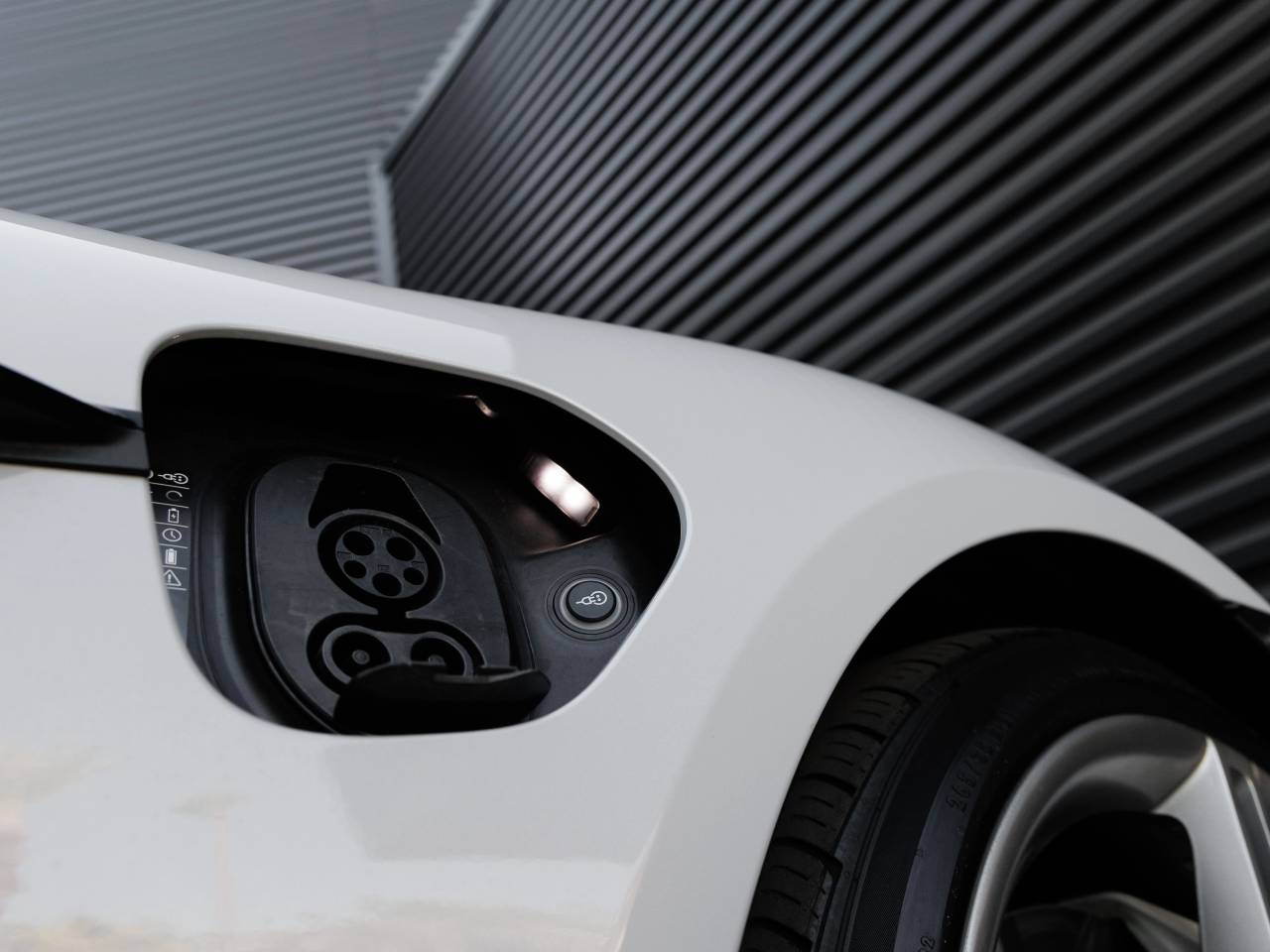 2021 Porsche Taycan Taycan Turbo