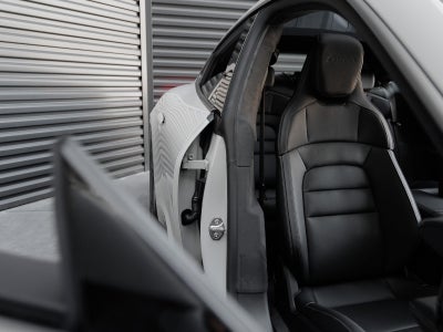 2025 Porsche Taycan Taycan Turbo