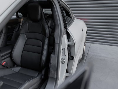 2025 Porsche Taycan Taycan Turbo