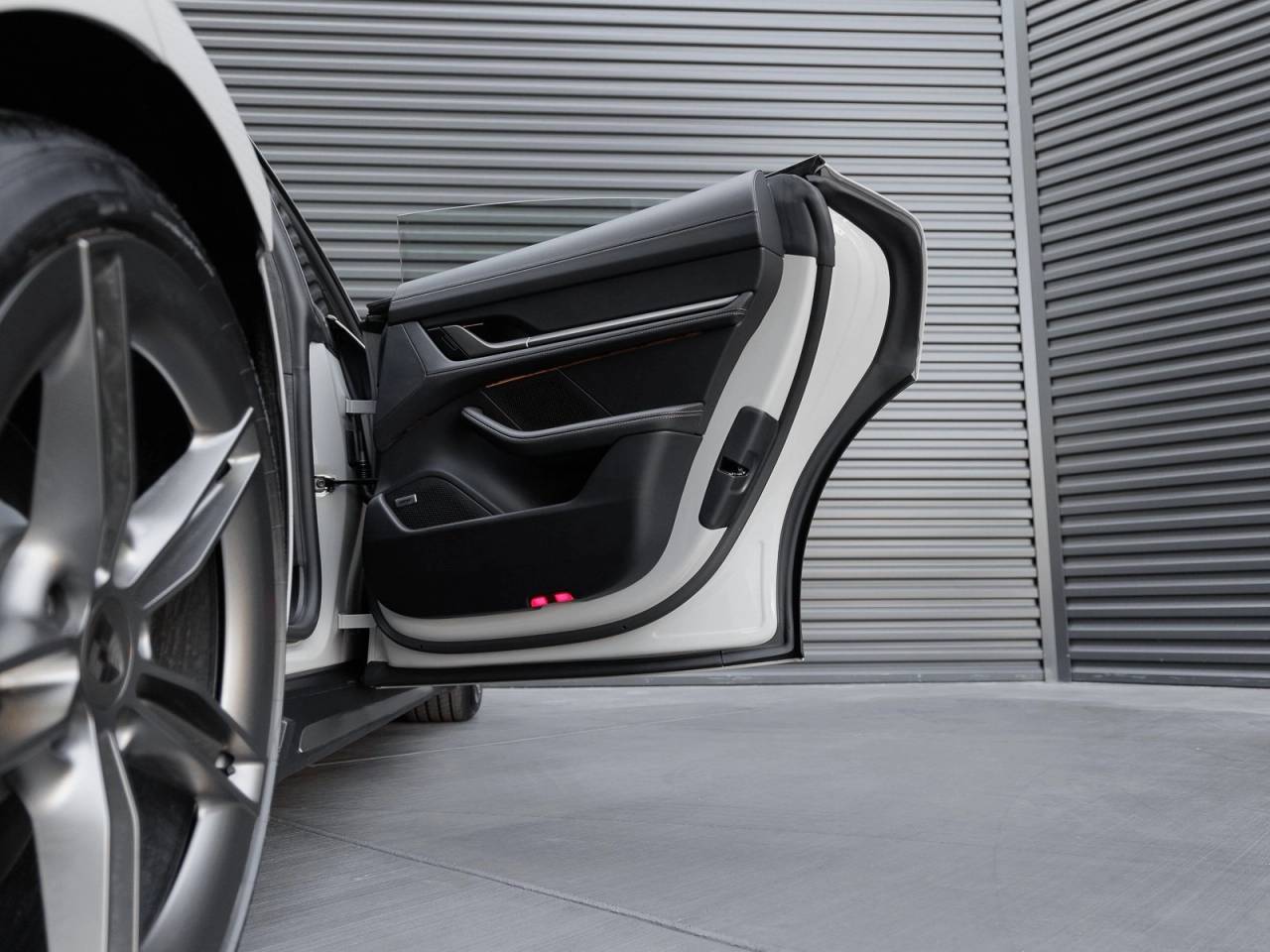 2025 Porsche Taycan Taycan Turbo