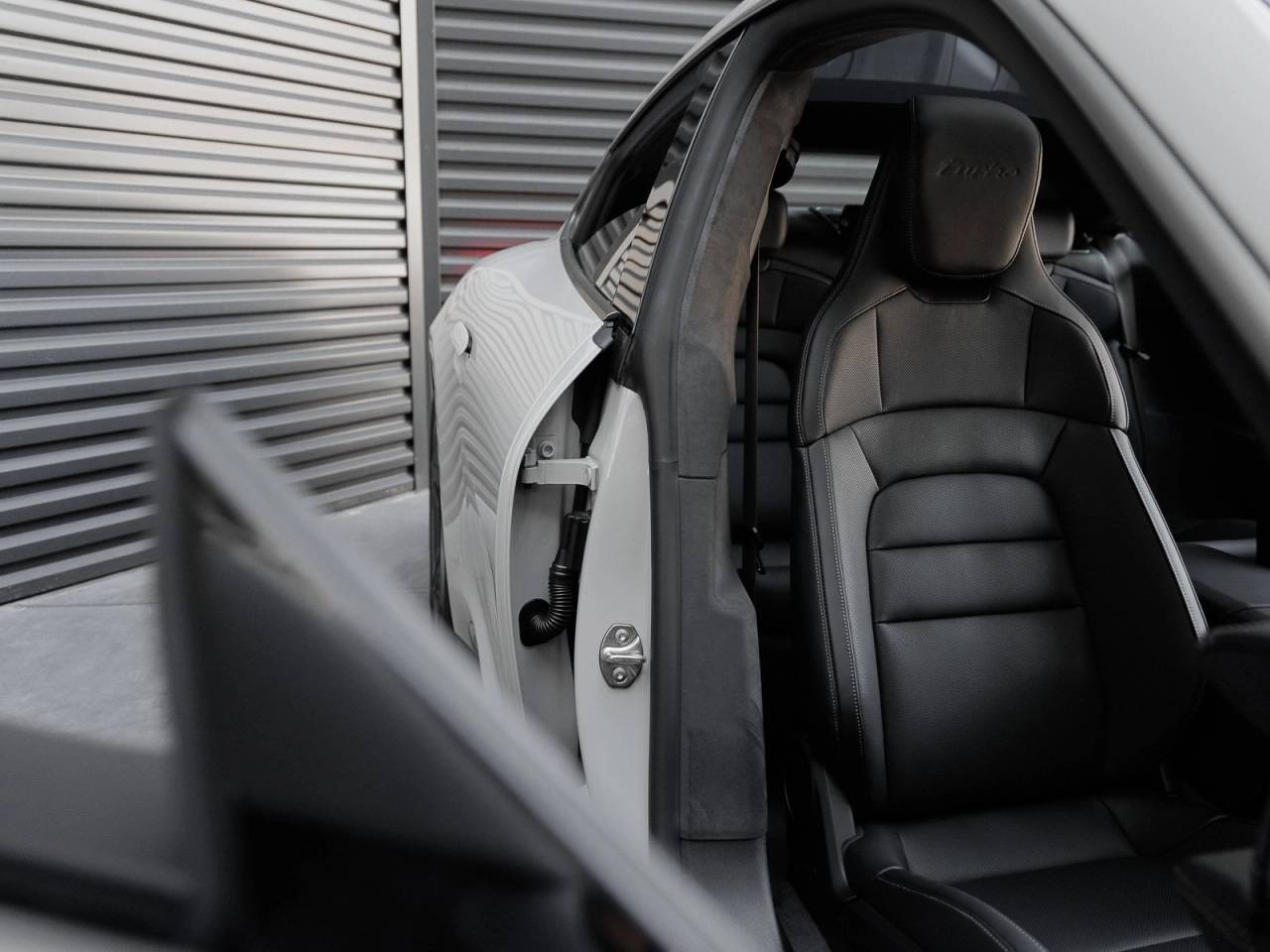 2025 Porsche Taycan Taycan Turbo