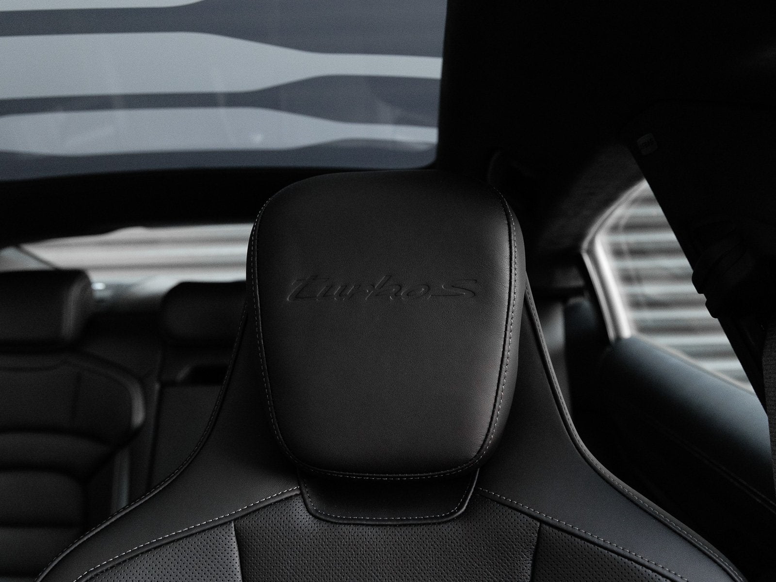 2025 Porsche Taycan Taycan Turbo S