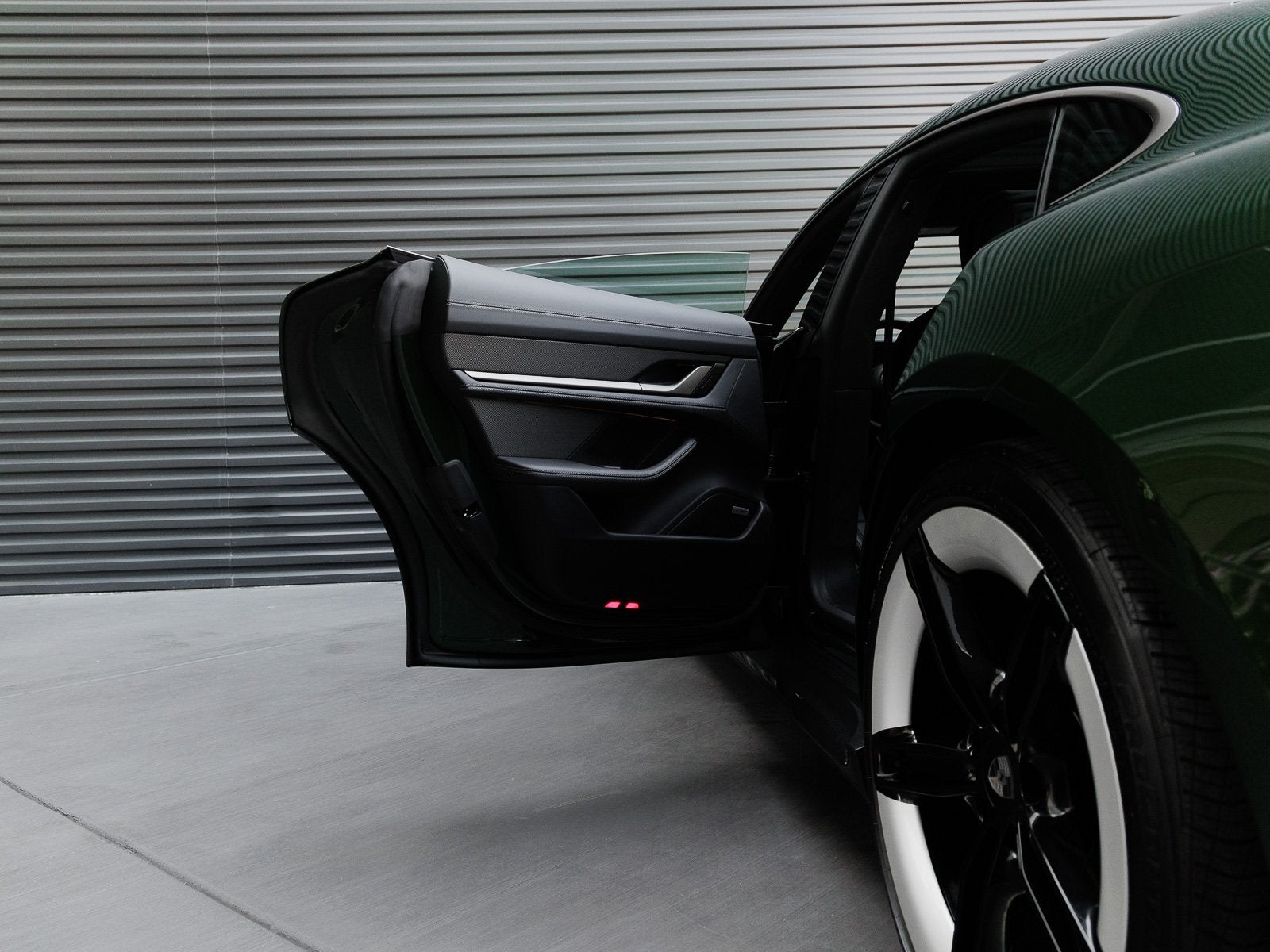 2025 Porsche Taycan Taycan Turbo S