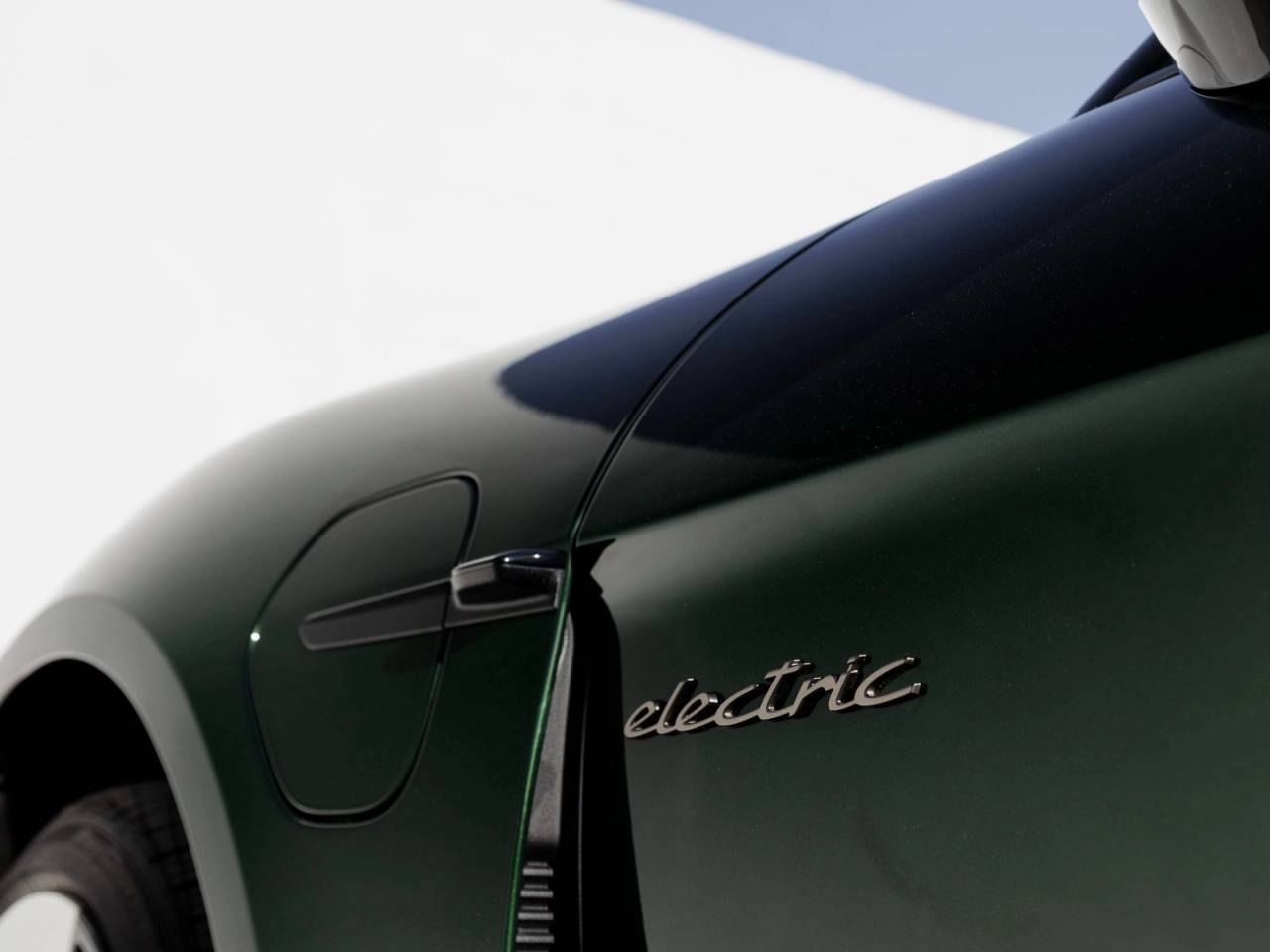 2025 Porsche Taycan Taycan Turbo S