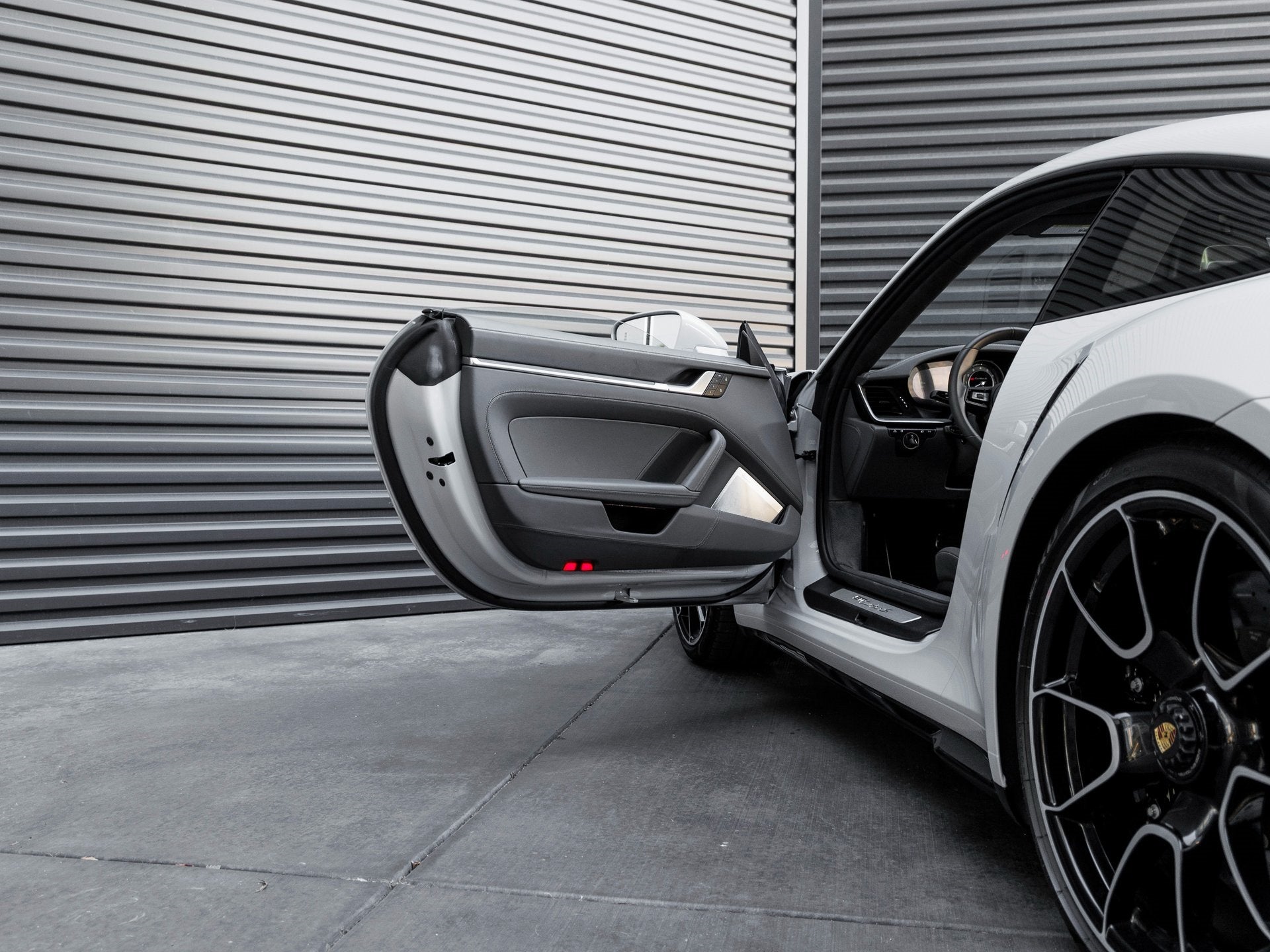 2025 Porsche 911 911 Turbo S