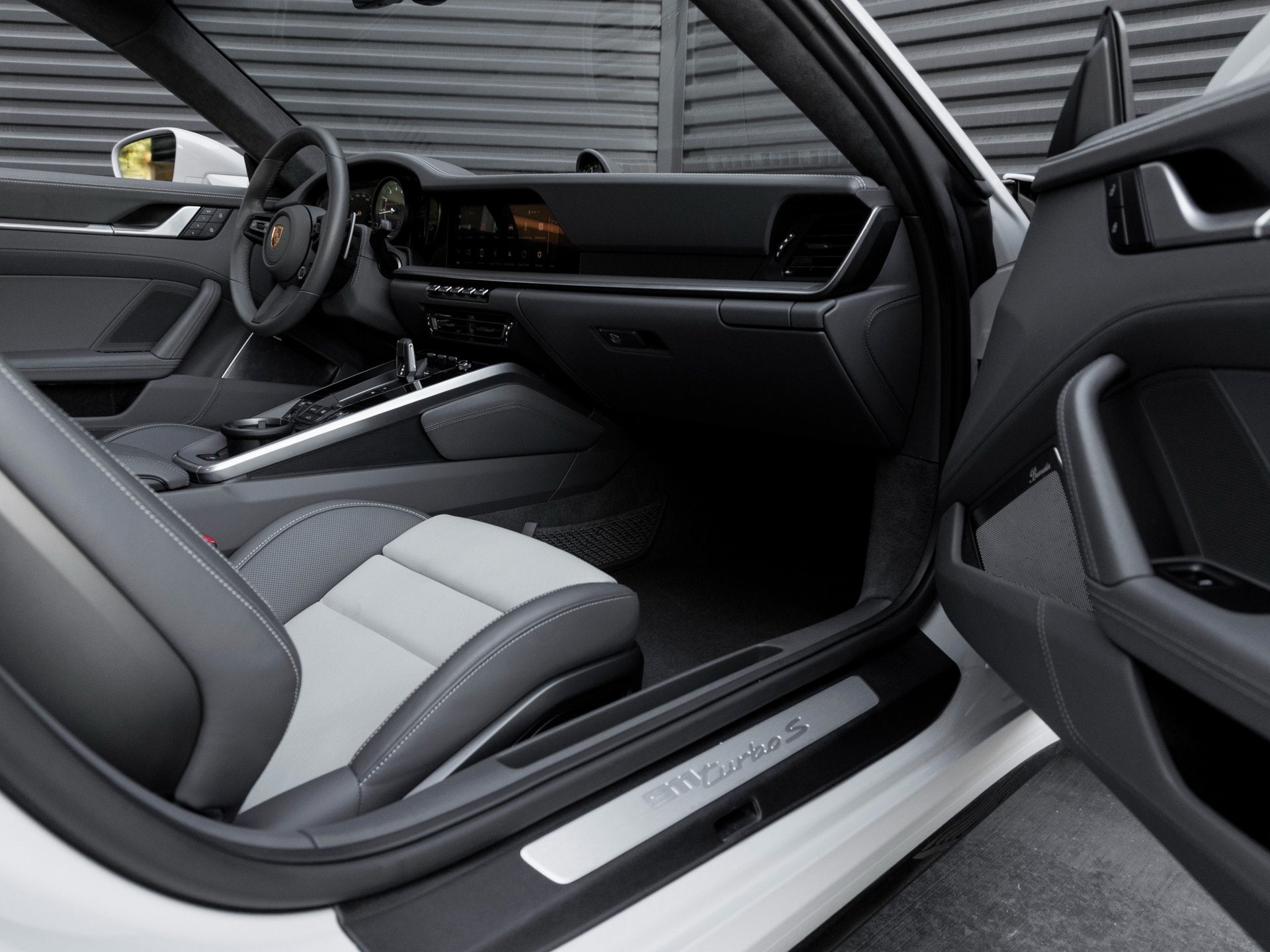 2025 Porsche 911 911 Turbo S