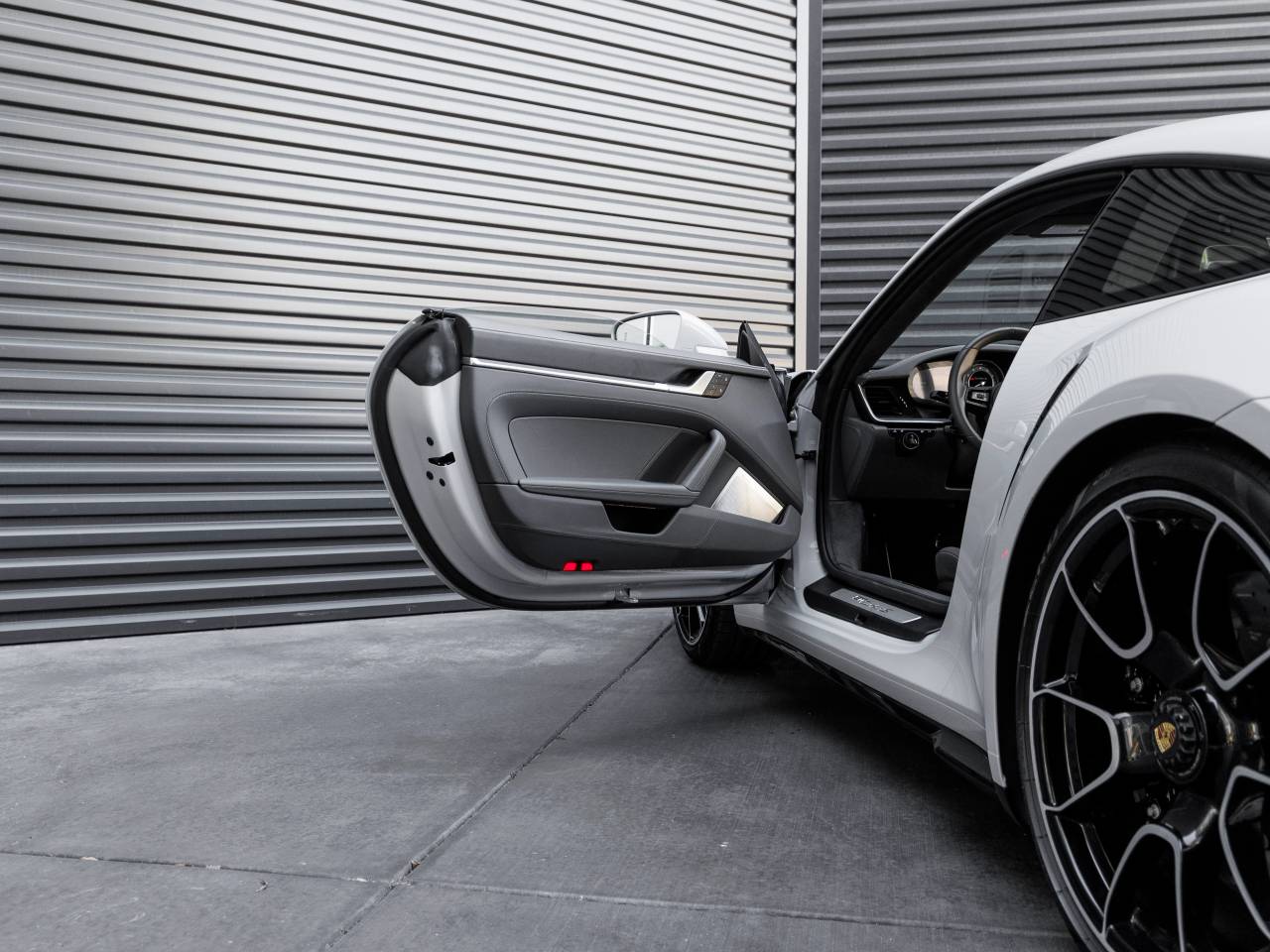 2025 Porsche 911 911 Turbo S