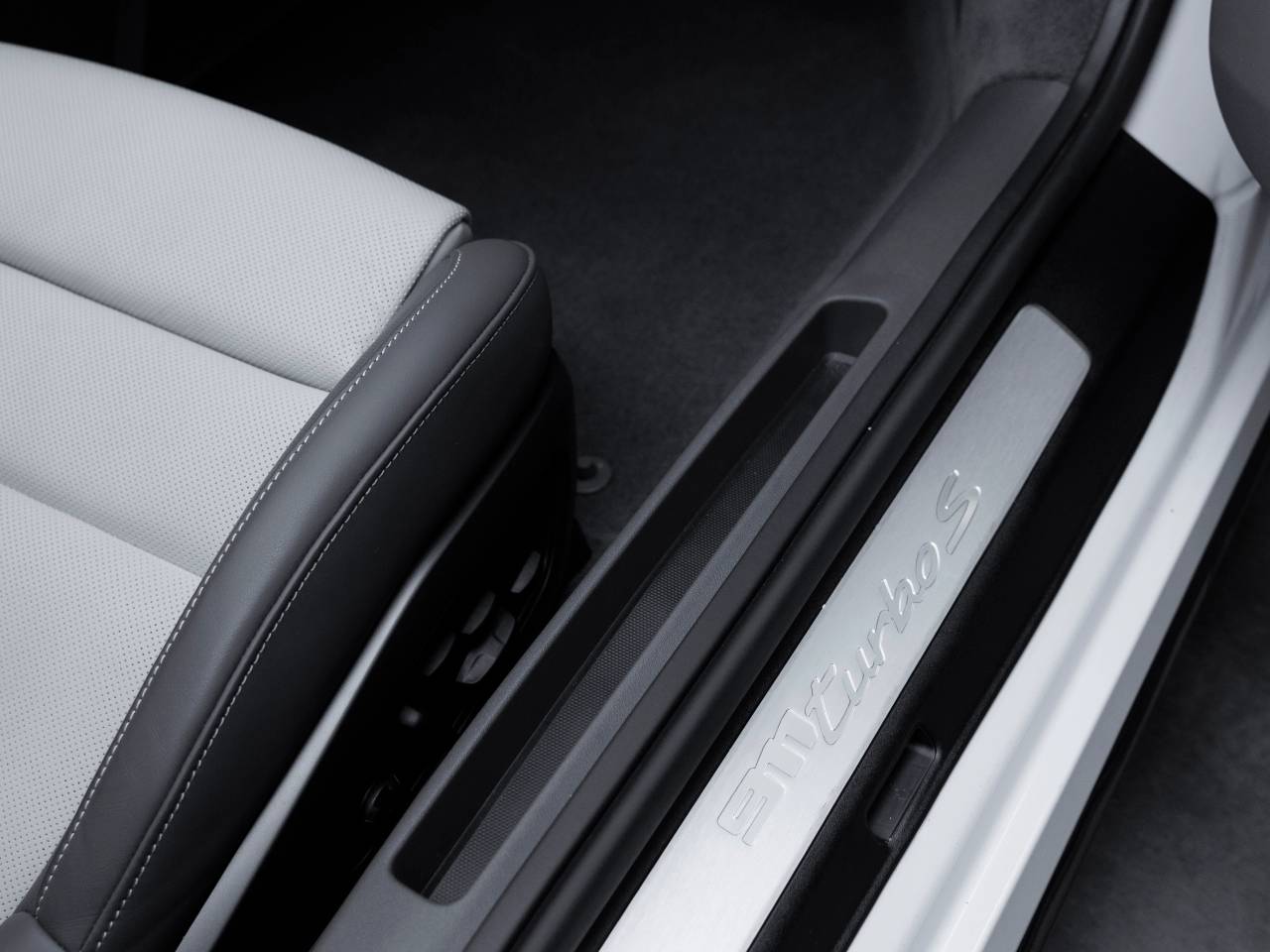 2025 Porsche 911 911 Turbo S