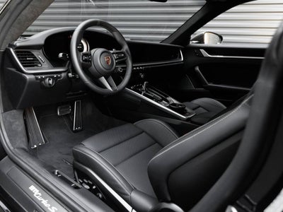 2025 Porsche 911 911 Turbo S